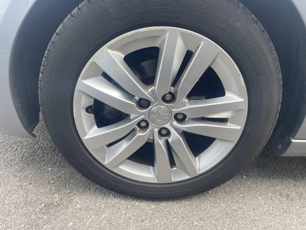 Peugeot 308 - II 1.2 PURETECH 110 S&amp;S ACTIVE