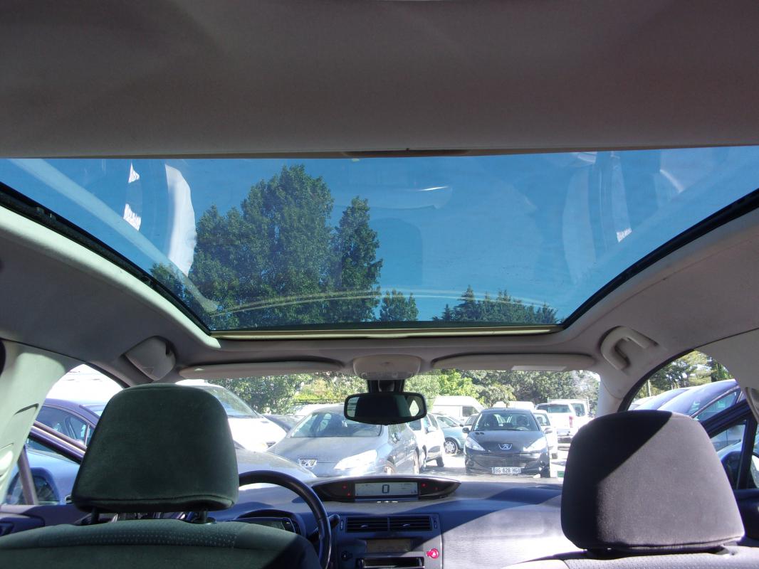 Citroën C4 - 1,6 16v 110cv AMBIANCE VELOURS