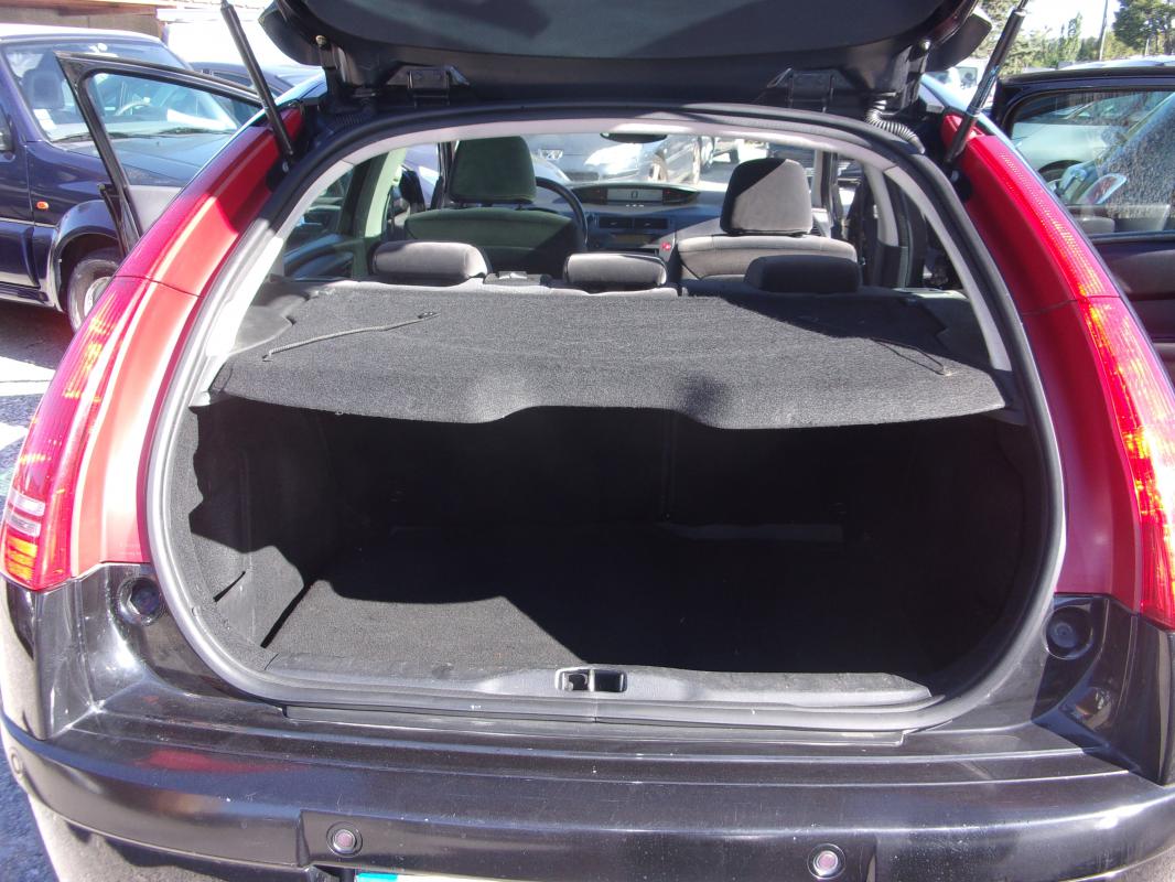 Citroën C4 - 1,6 16v 110cv AMBIANCE VELOURS