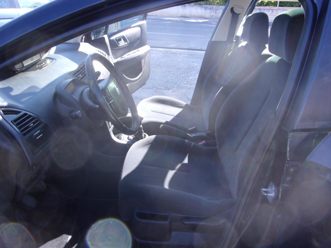 Citroën C4 - 1,6 16v 110cv AMBIANCE VELOURS